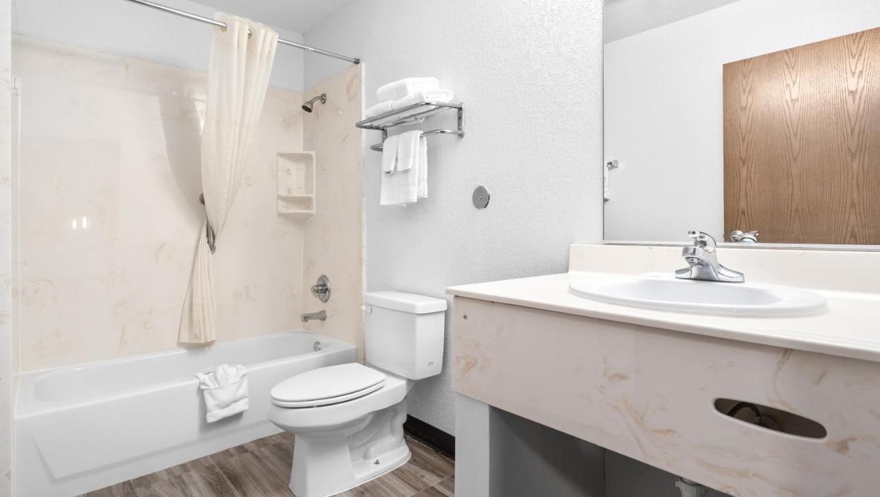 Atria Hotel And Rv Mcgregor Ngoại thất bức ảnh